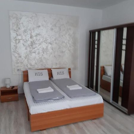 Modern Apartament Central Old Town Braşov Esterno foto