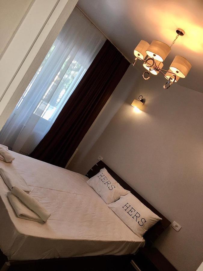 Modern Apartament Central Old Town Braşov Esterno foto
