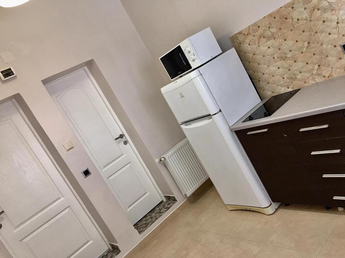 Modern Apartament Central Old Town Braşov Esterno foto