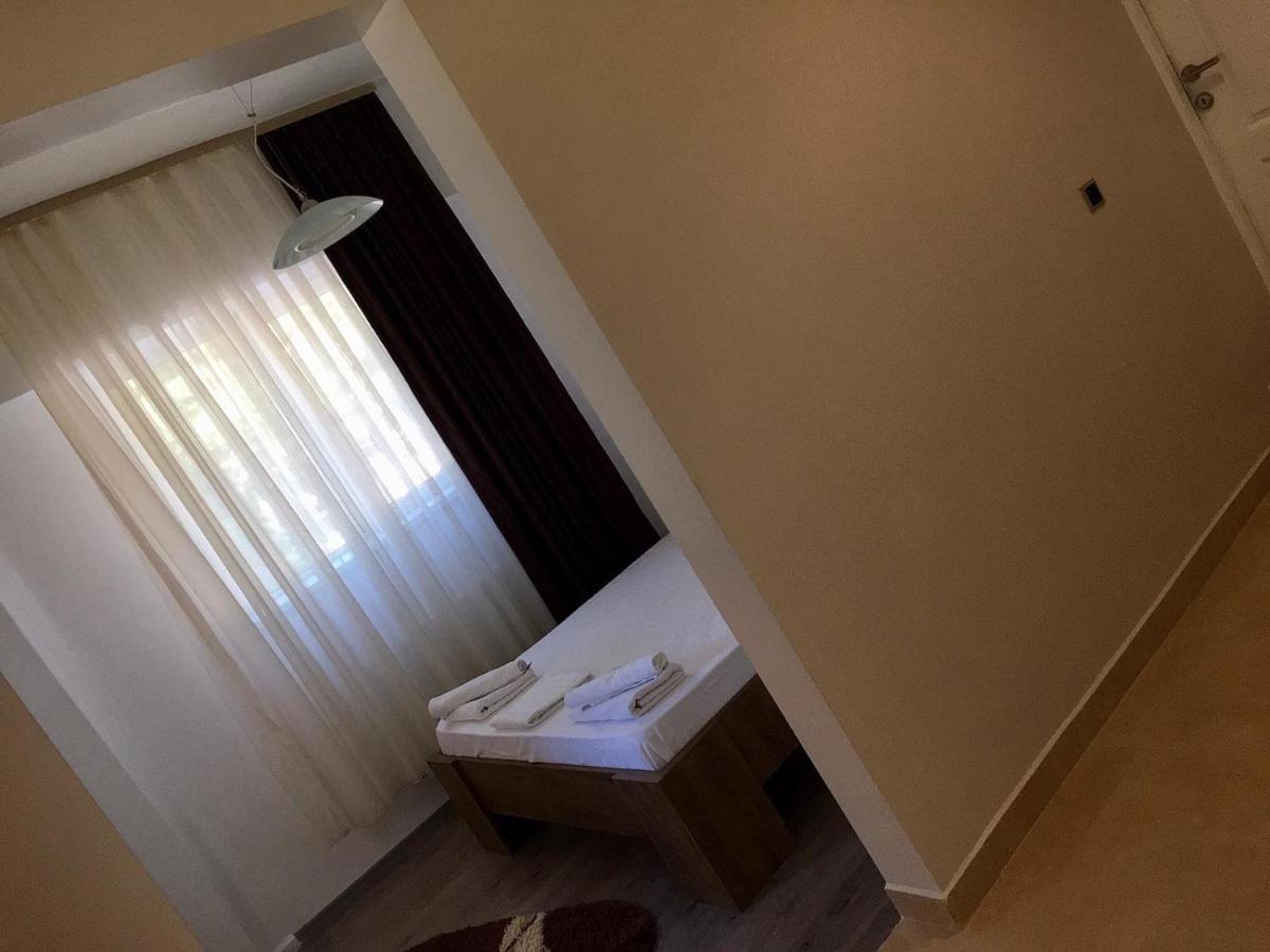 Modern Apartament Central Old Town Braşov Esterno foto