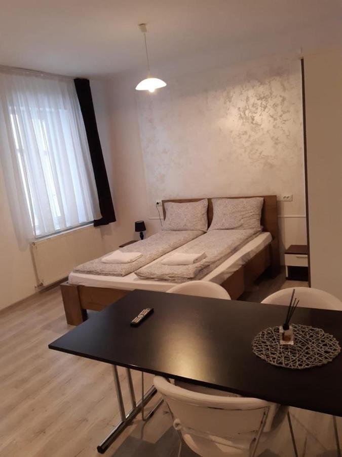Modern Apartament Central Old Town Braşov Esterno foto